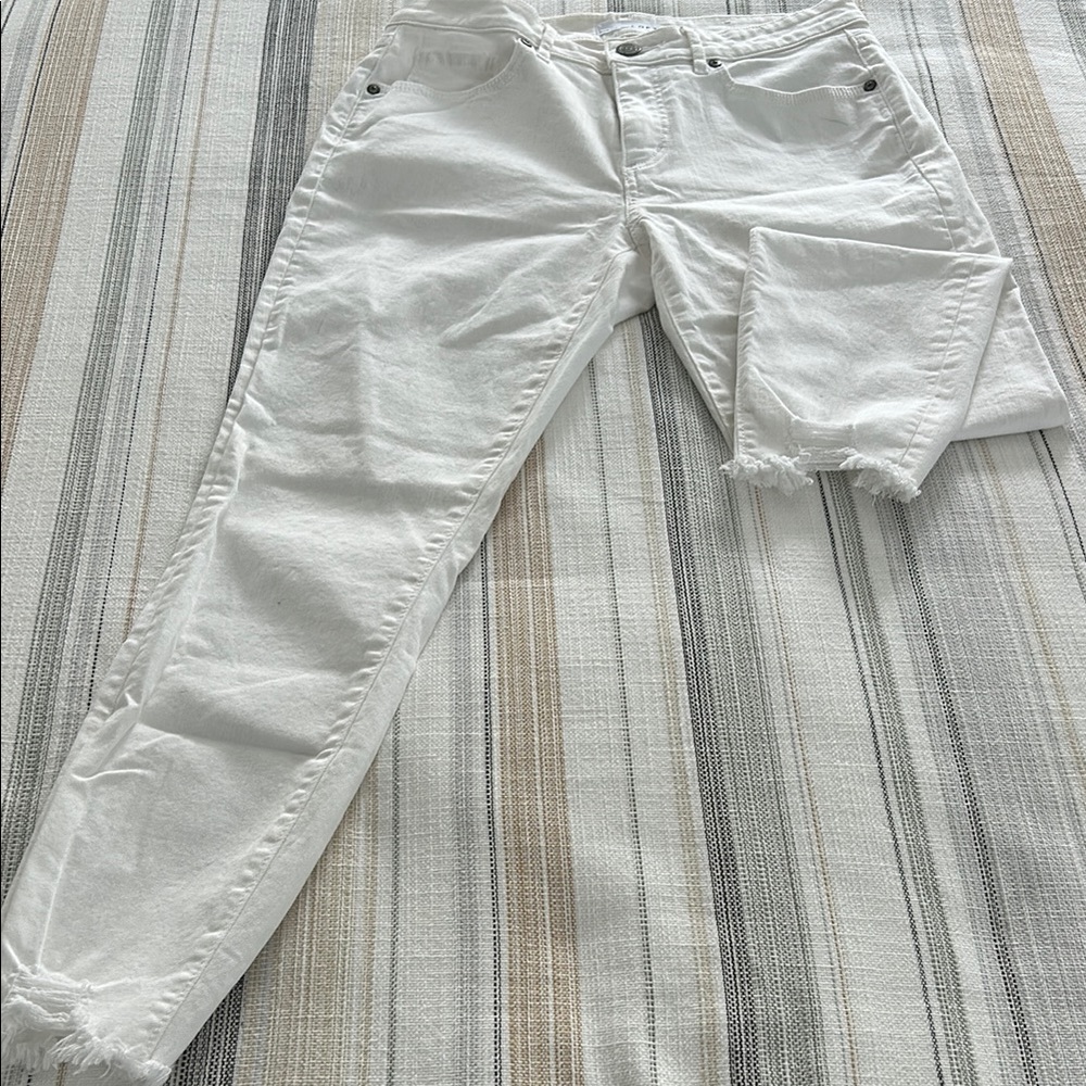 LOFT Curvy Skinny Crop White Frayed Hem Jeans